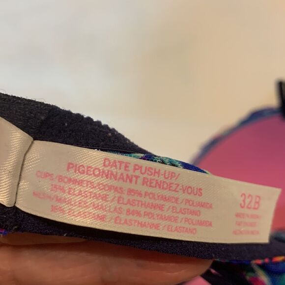Pink Victoria's Secret size 32B DATE push-up wired padded bra. Multi color - Picture 7 of 9